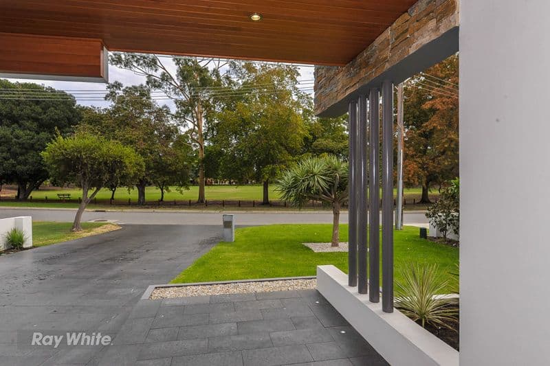 35 Mullewa Crescent, COOLBINIA WA 6050, Coolbinia - Thumbnail 2