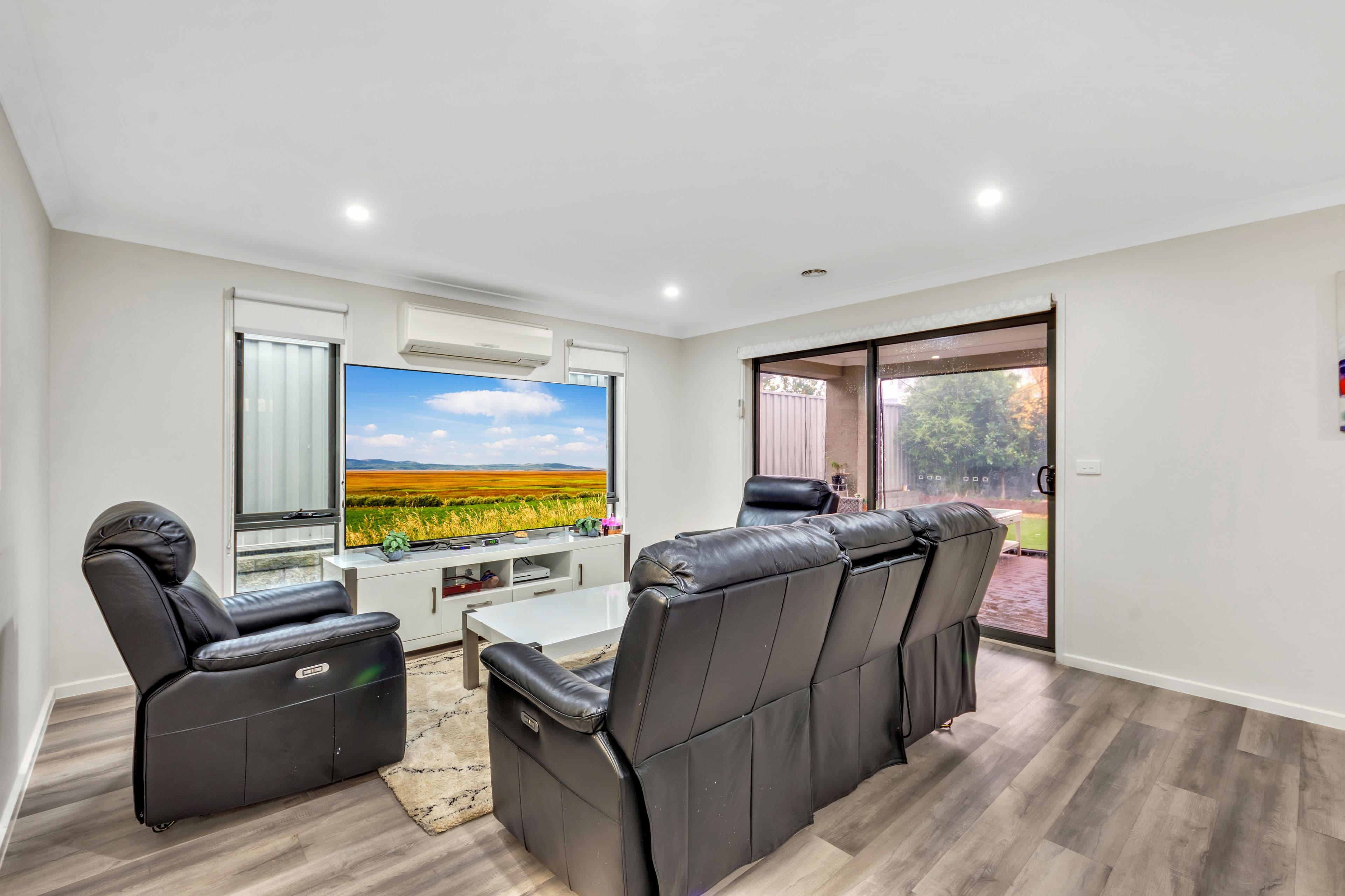 17 Meridian Circuit, Berwick VIC 3806, Berwick - Thumbnail 6