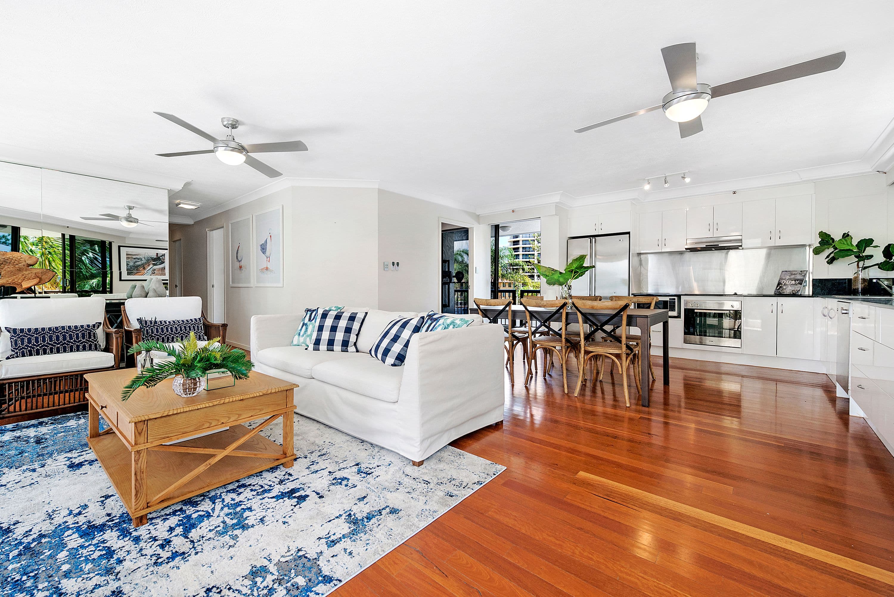 201 'Longbeach' 28 Northcliffe Terrace, Surfers Paradise QLD 4217, Surfers Paradise - Image 1