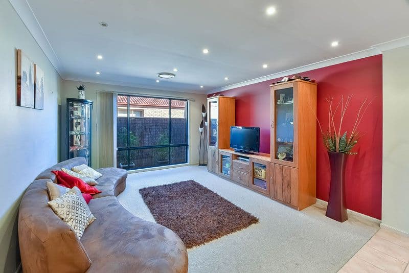 9 Royal George Drive, Harrington Park - Thumbnail 2