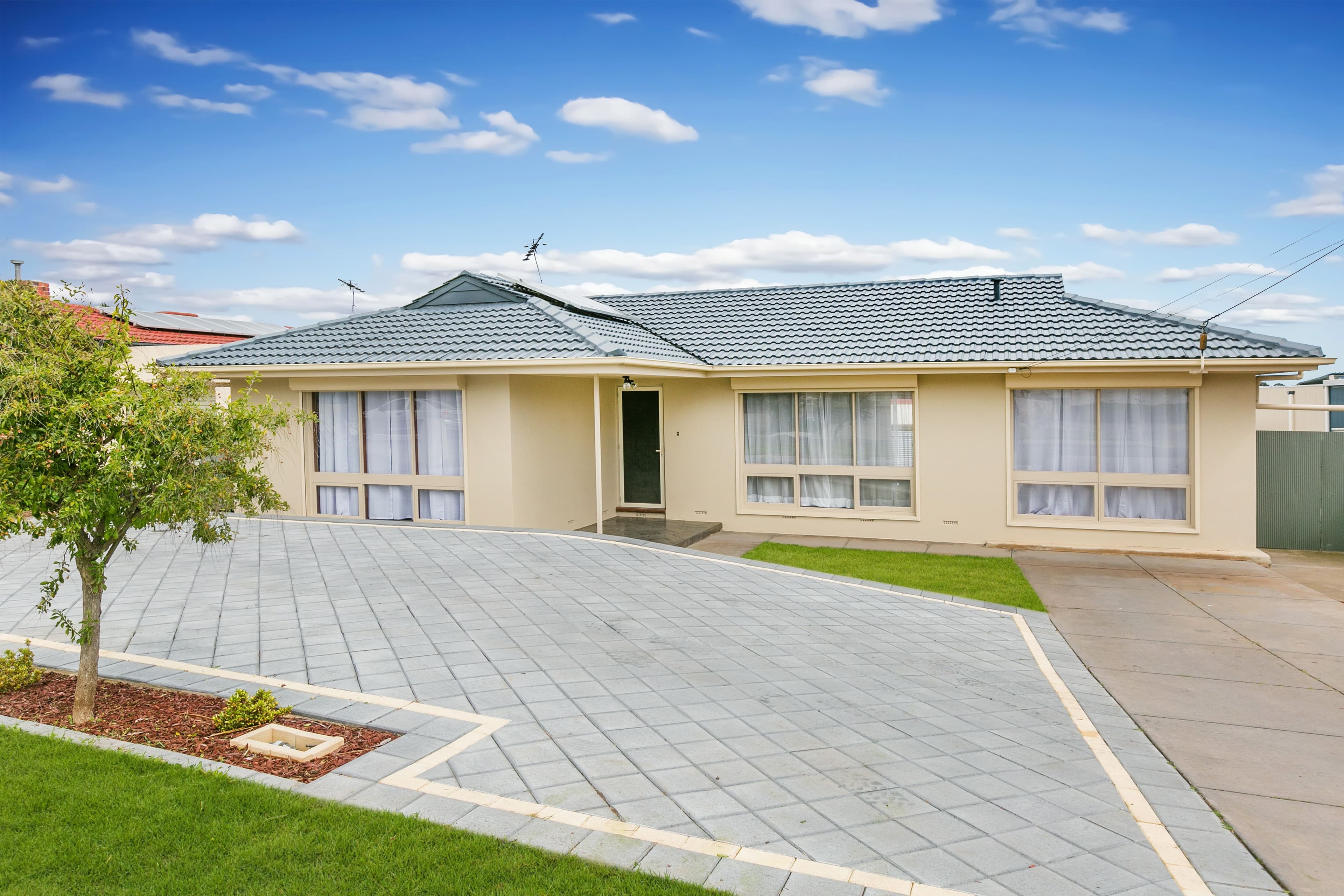 9 Salisbury Avenue, Morphett Vale SA 5162, Morphett Vale - Image 1