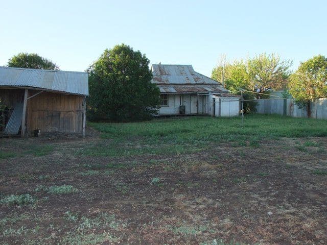 32 King Street, COONABARABRAN NSW 2357, Coonabarabran - Thumbnail 2