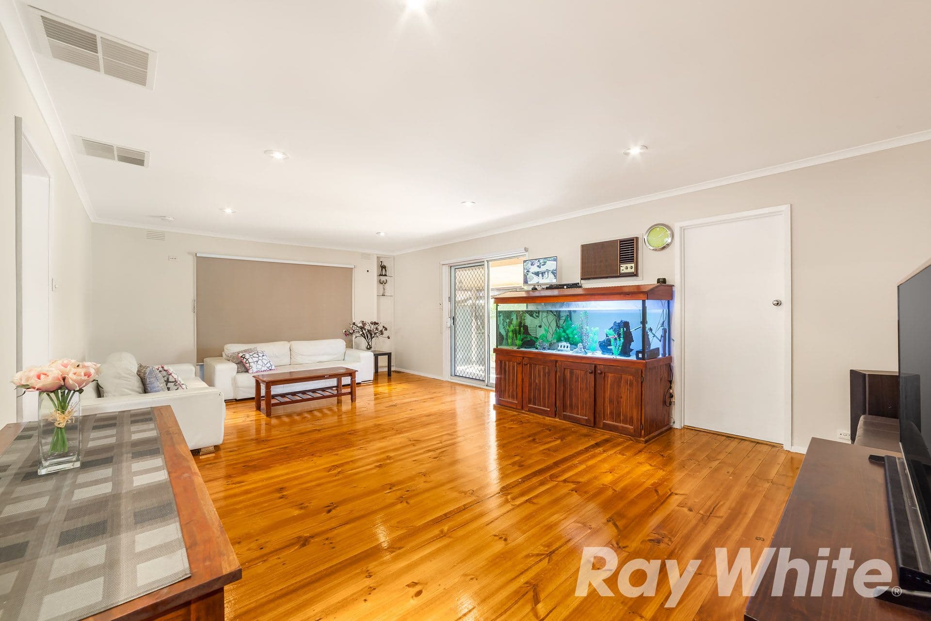 17 Merrick Crescent, Glen Waverley VIC 3150, Glen Waverley - Thumbnail 4