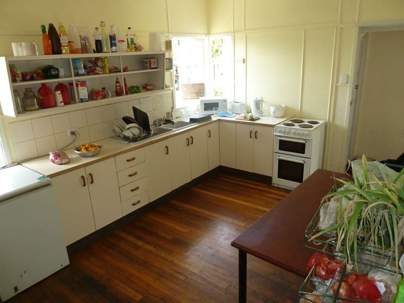 5 Forsyth Street, WEST MACKAY QLD 4740, West Mackay - Thumbnail 2