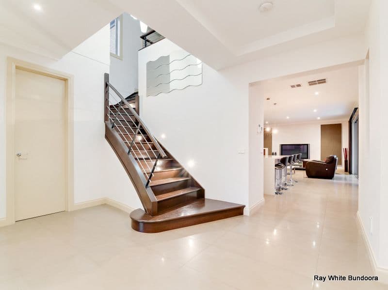 12 Hughes Circuit, BUNDOORA VIC 3083, Bundoora - Thumbnail 2