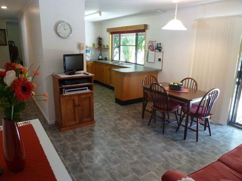 6 Beth Street, BLACKS BEACH QLD 4740, Blacks Beach - Thumbnail 5