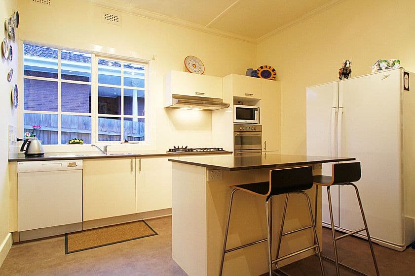 4 Allan Street, RESERVOIR VIC 3073, Reservoir - Thumbnail 2