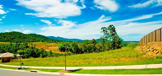 5 Diamantina Circut, PACIFIC PINES QLD 4211, Pacific Pines - Thumbnail 2
