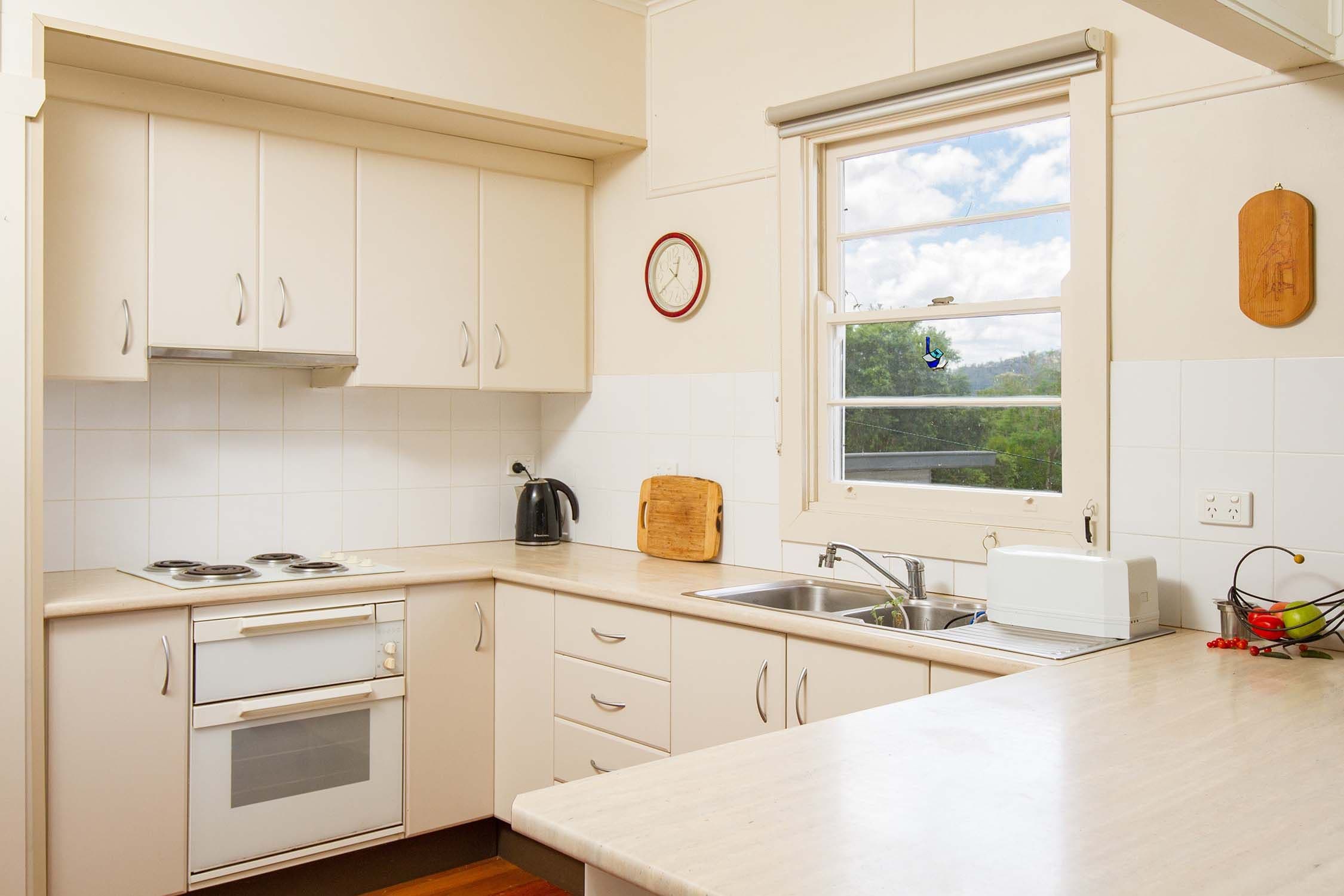 34 Philip Street, Gloucester - Thumbnail 2