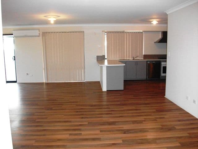 105 Dalrymple Drive, LEDA WA 6170, Leda - Thumbnail 2