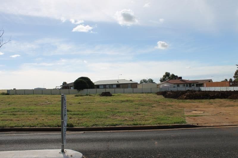 65 Linda Drive, DUBBO NSW 2830, Dubbo - Thumbnail 2