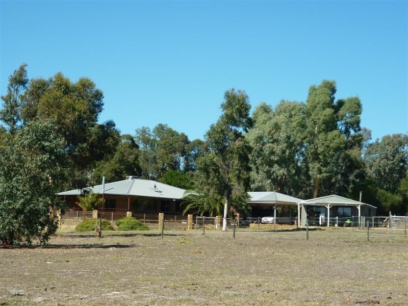 131 Devon Way, LOWER CHITTERING WA 6084, Lower Chittering - Image 1