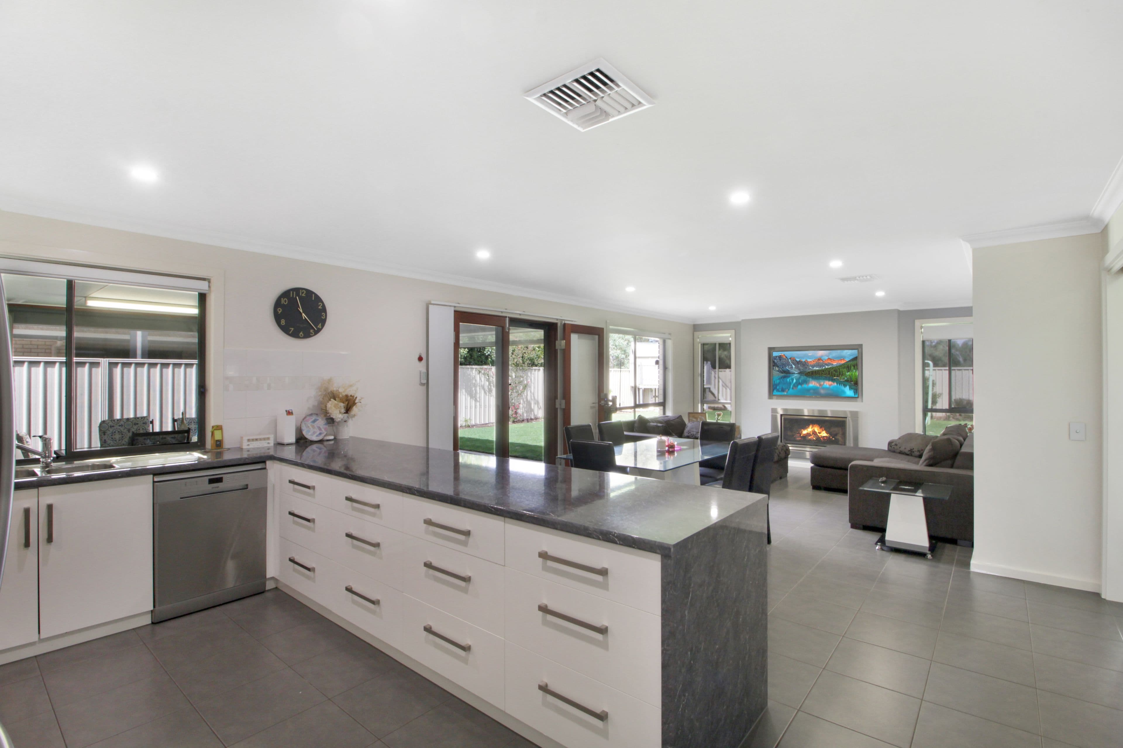 53 Flinders Street, Renmark SA 5341, Renmark - Thumbnail 5