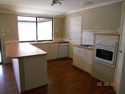 25 Samuel Loop, CANNING VALE WA 6155, Canning Vale - Thumbnail 3