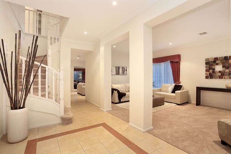 30 Whitecliffe Drive, ROWVILLE VIC 3178, Rowville - Thumbnail 2