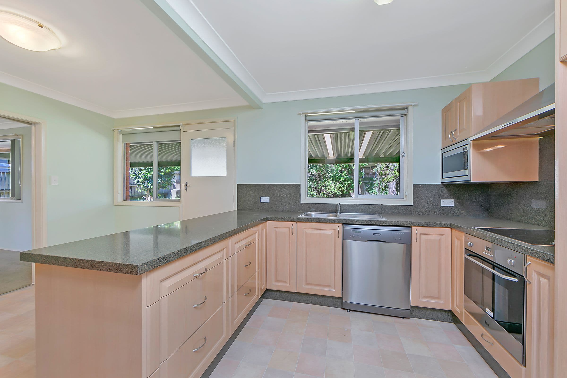 16 Stirling Avenue, North Rocks - Thumbnail 2