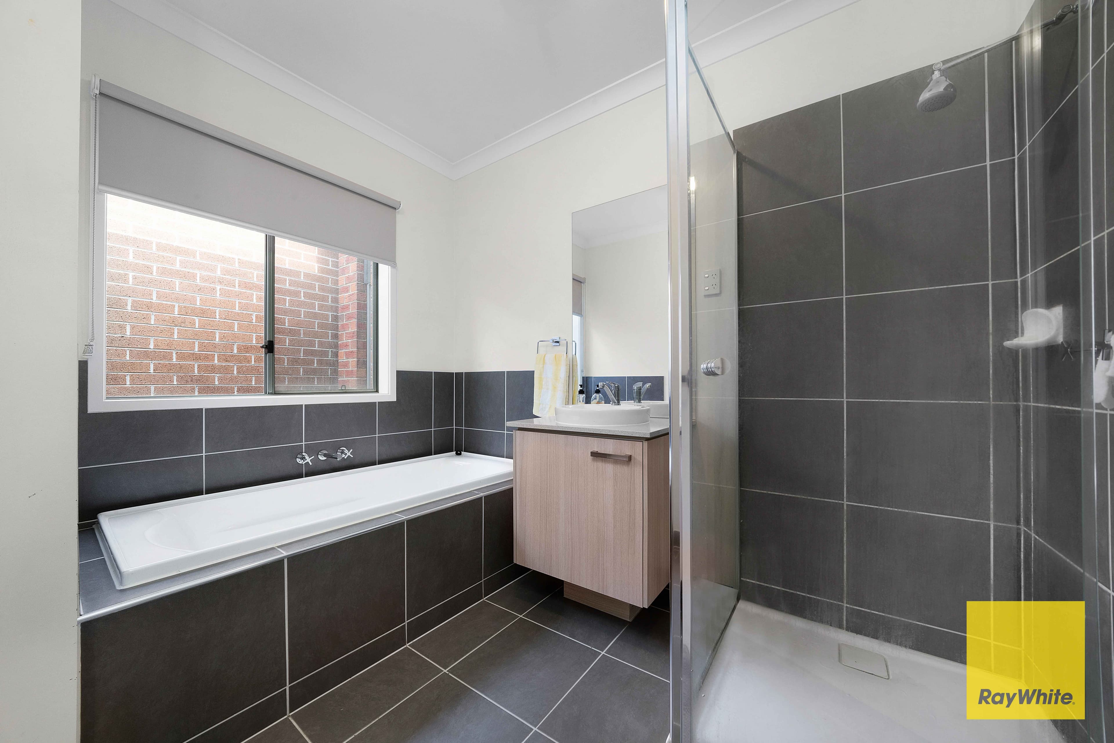 34 Obsidian Avenue, Tarneit VIC 3029, Tarneit - Thumbnail 5