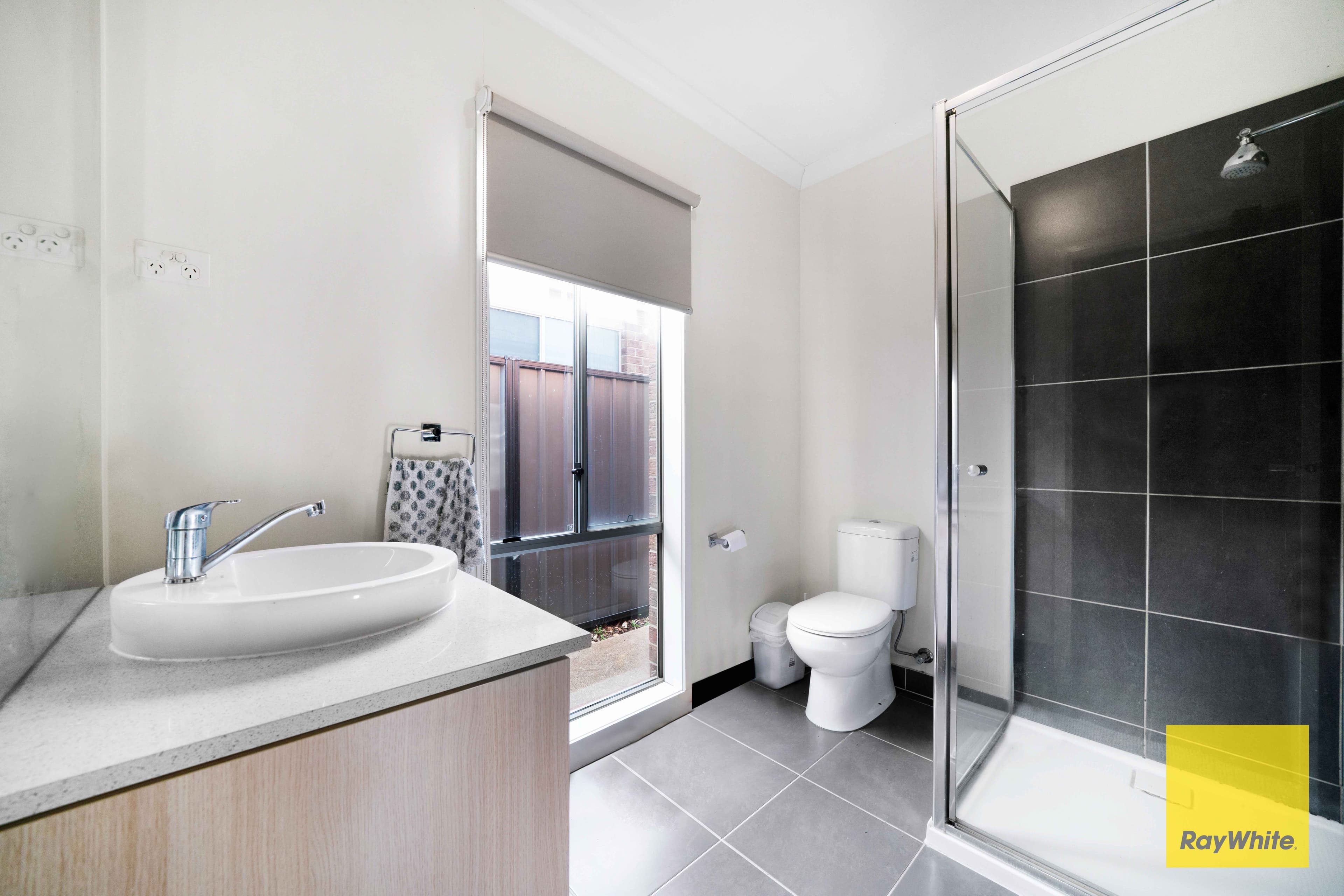 34 Obsidian Avenue, Tarneit VIC 3029, Tarneit - Thumbnail 7