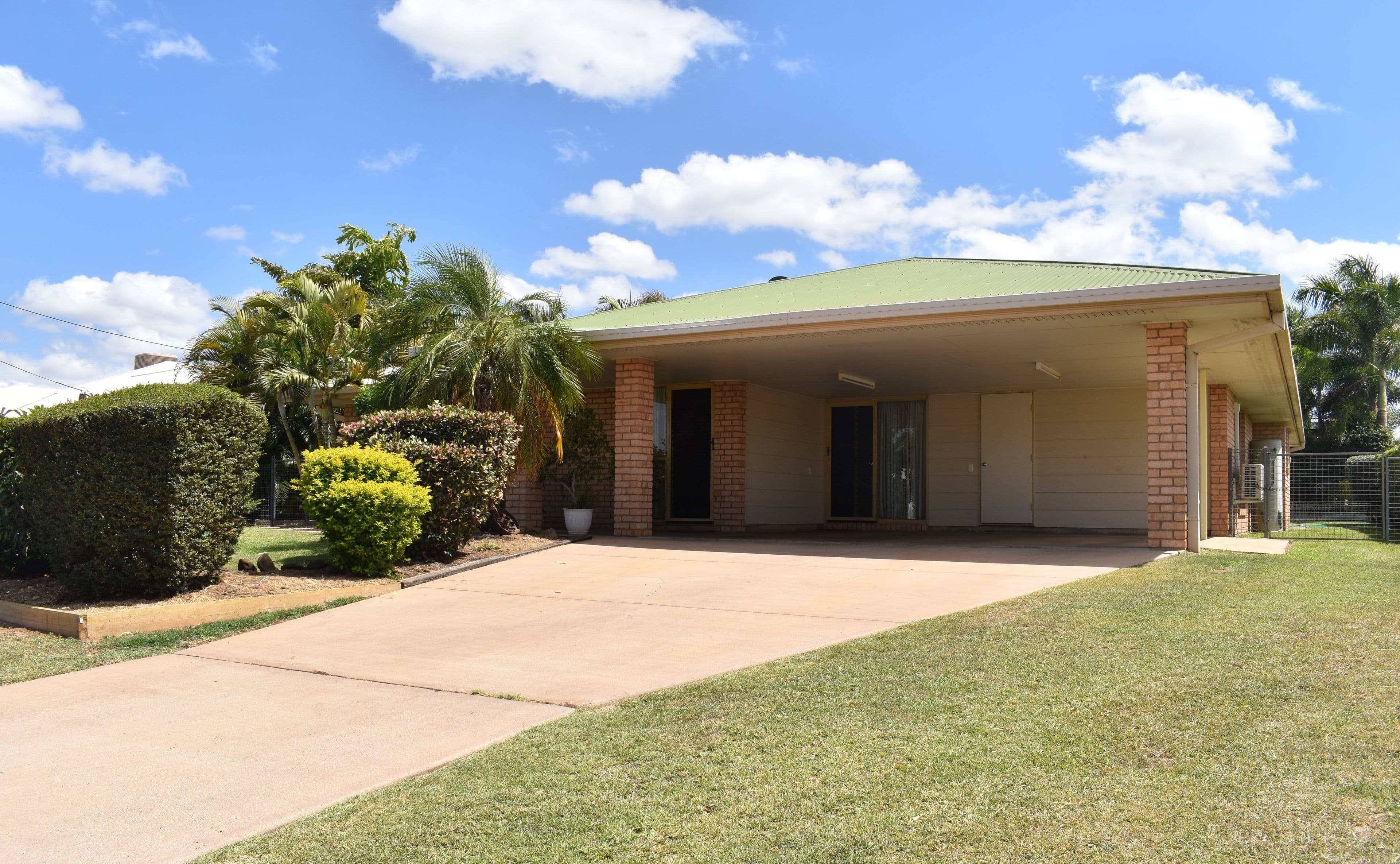 40 Cowan Crescent, Emerald QLD 4720, Emerald - Image 1