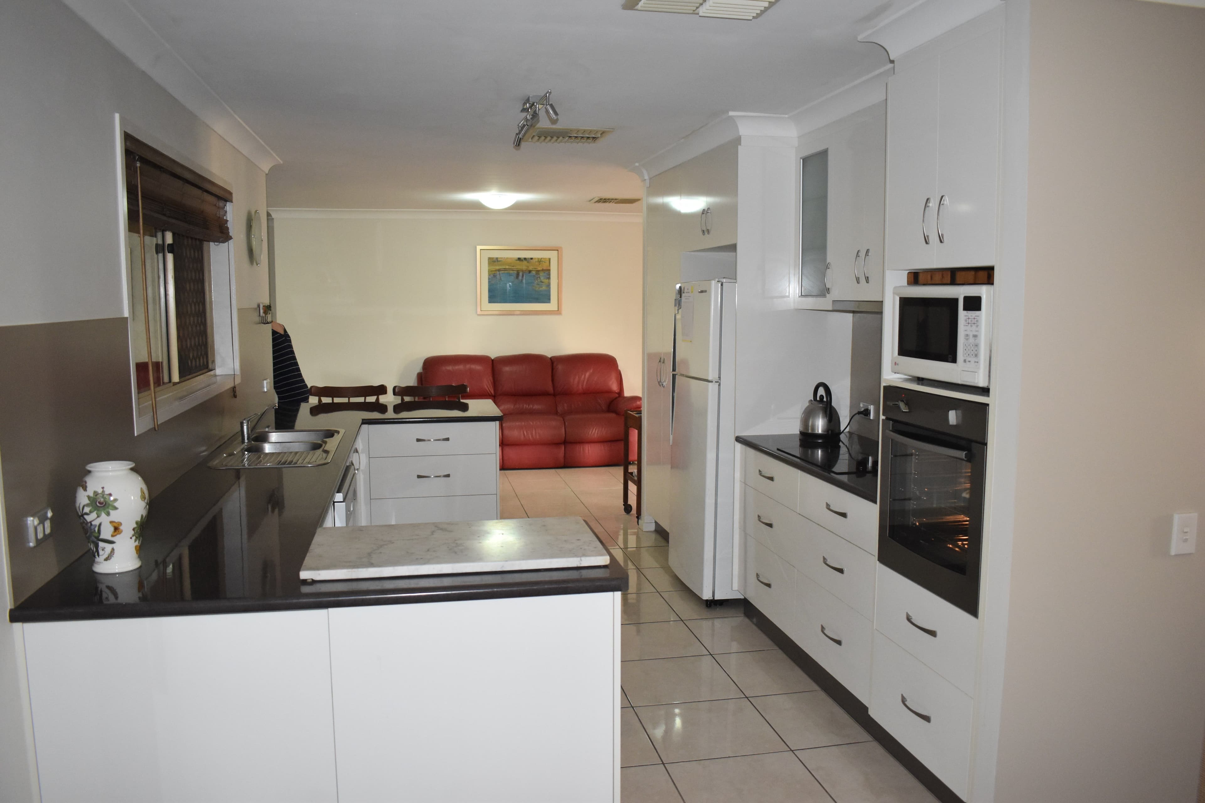 40 Cowan Crescent, Emerald QLD 4720, Emerald - Thumbnail 3
