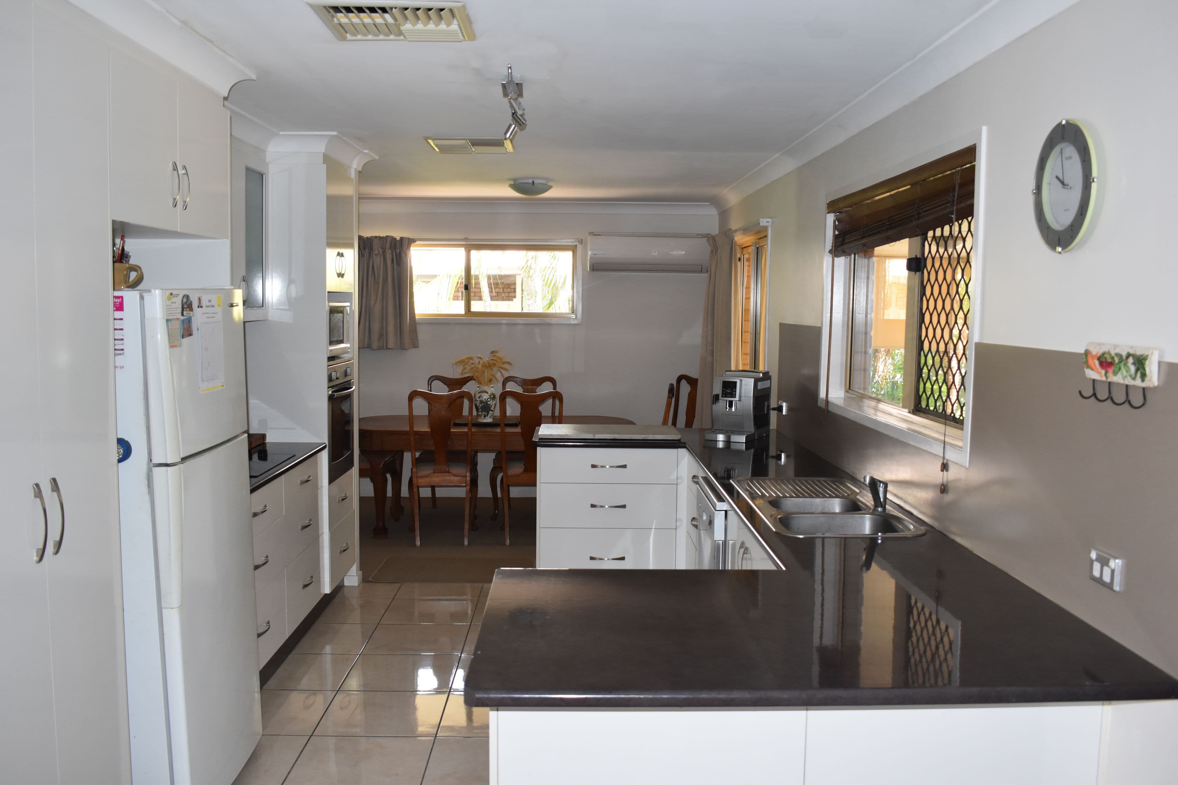 40 Cowan Crescent, Emerald QLD 4720, Emerald - Thumbnail 4