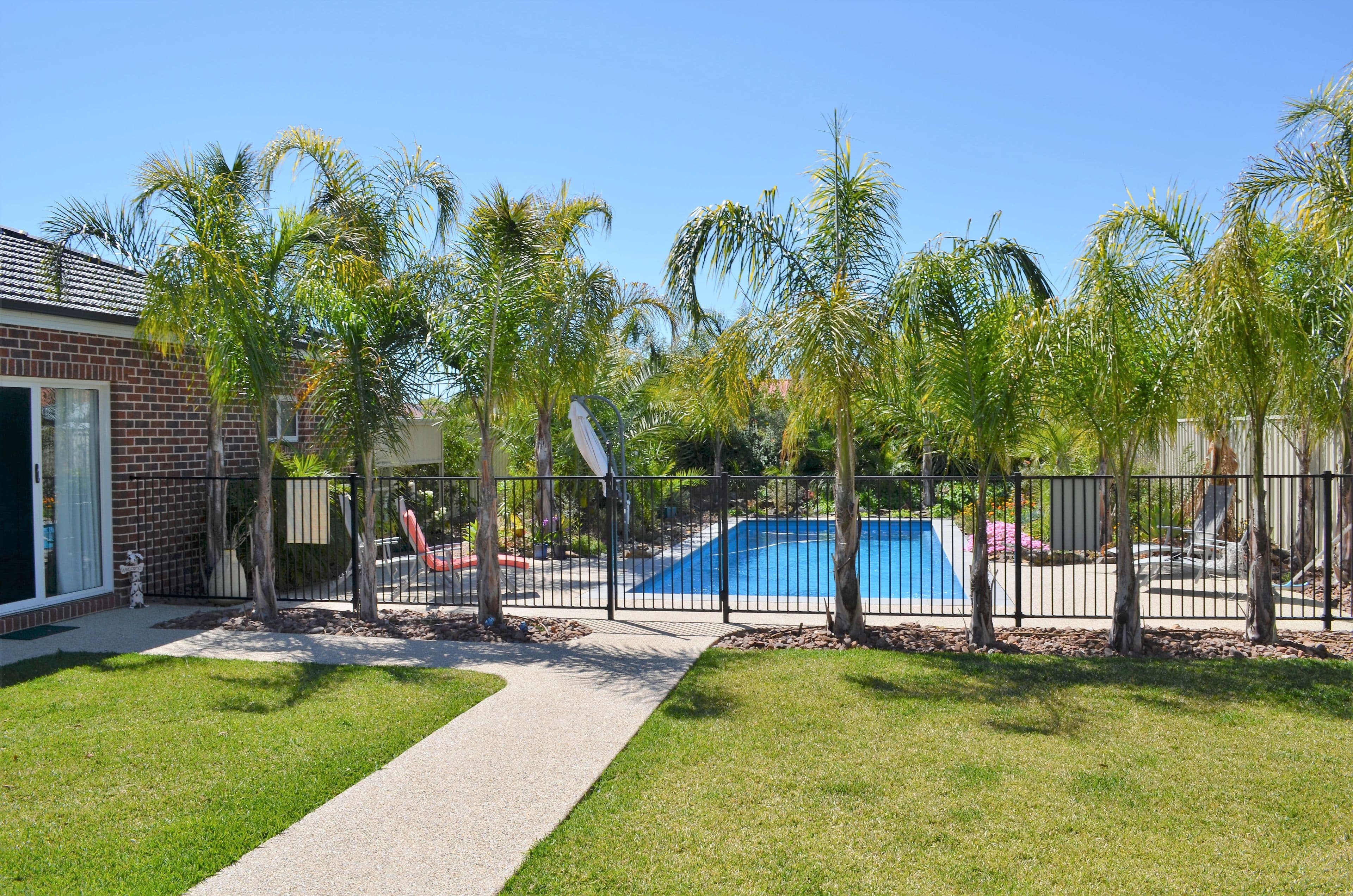 10 McNally Street, Yarrawonga VIC 3730, Yarrawonga - Thumbnail 2