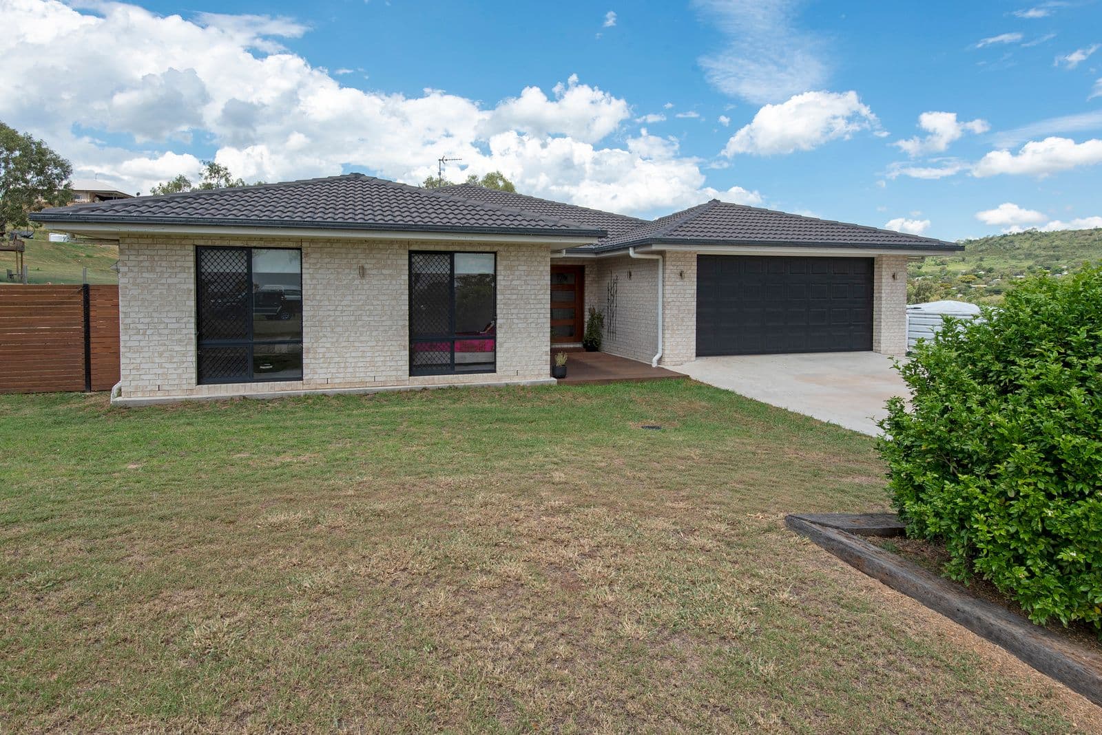 4 Sunshine Way, Kingsthorpe QLD 4400, Kingsthorpe - Thumbnail 2