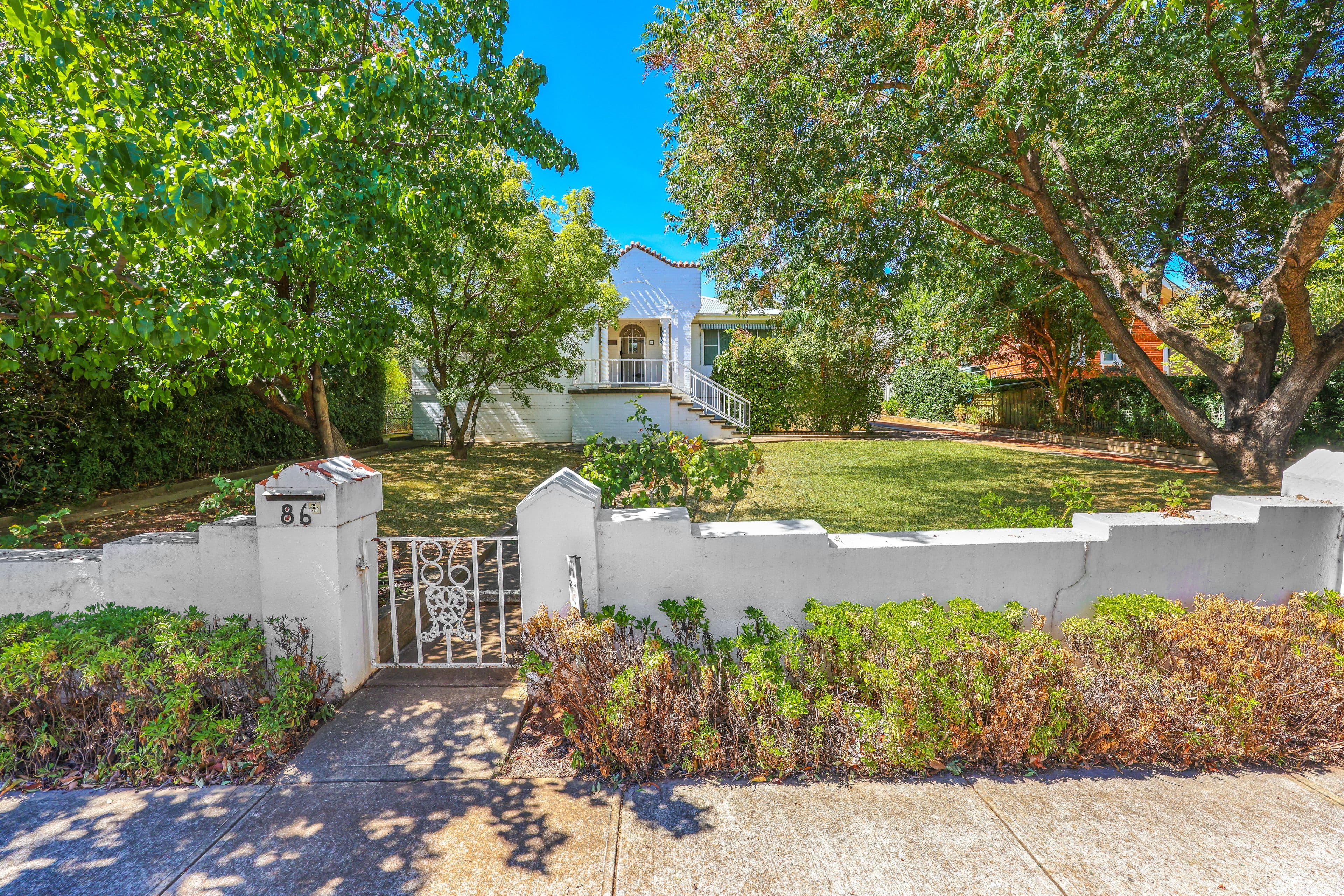 86 Napier Street, Tamworth NSW 2340, East Tamworth - Thumbnail 2
