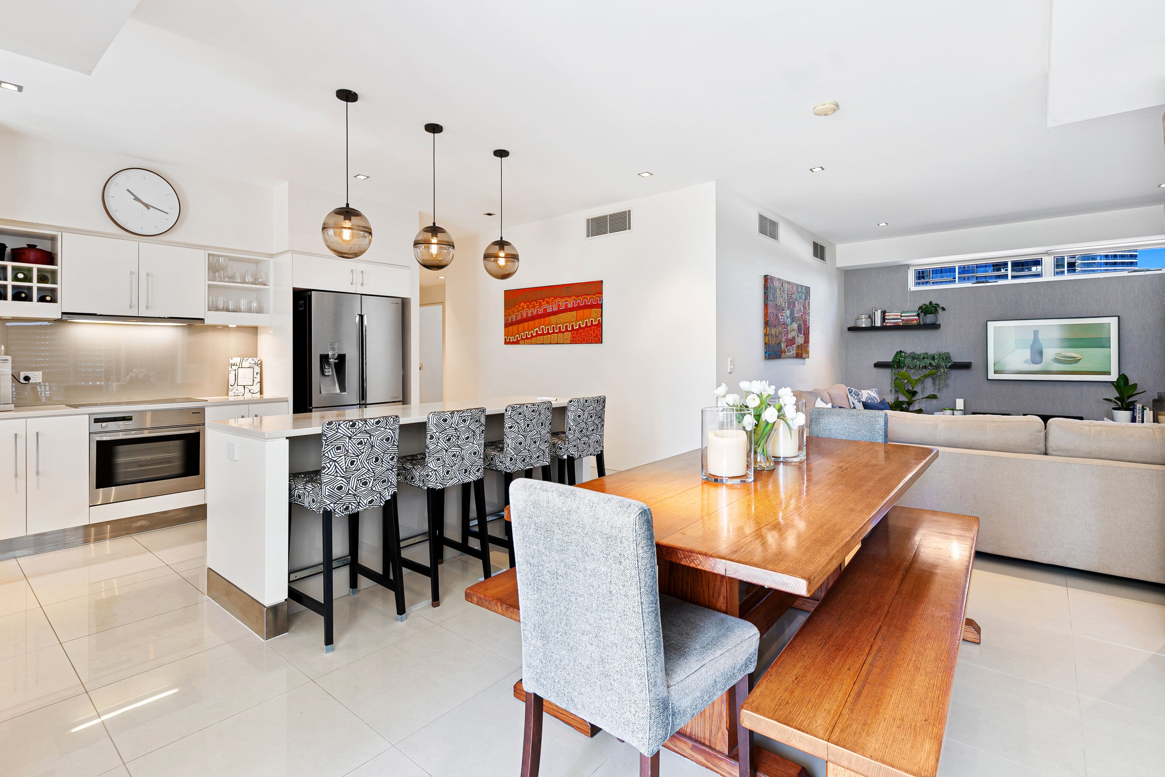 17 Anne Avenue, Broadbeach QLD 4218, Broadbeach - Thumbnail 2