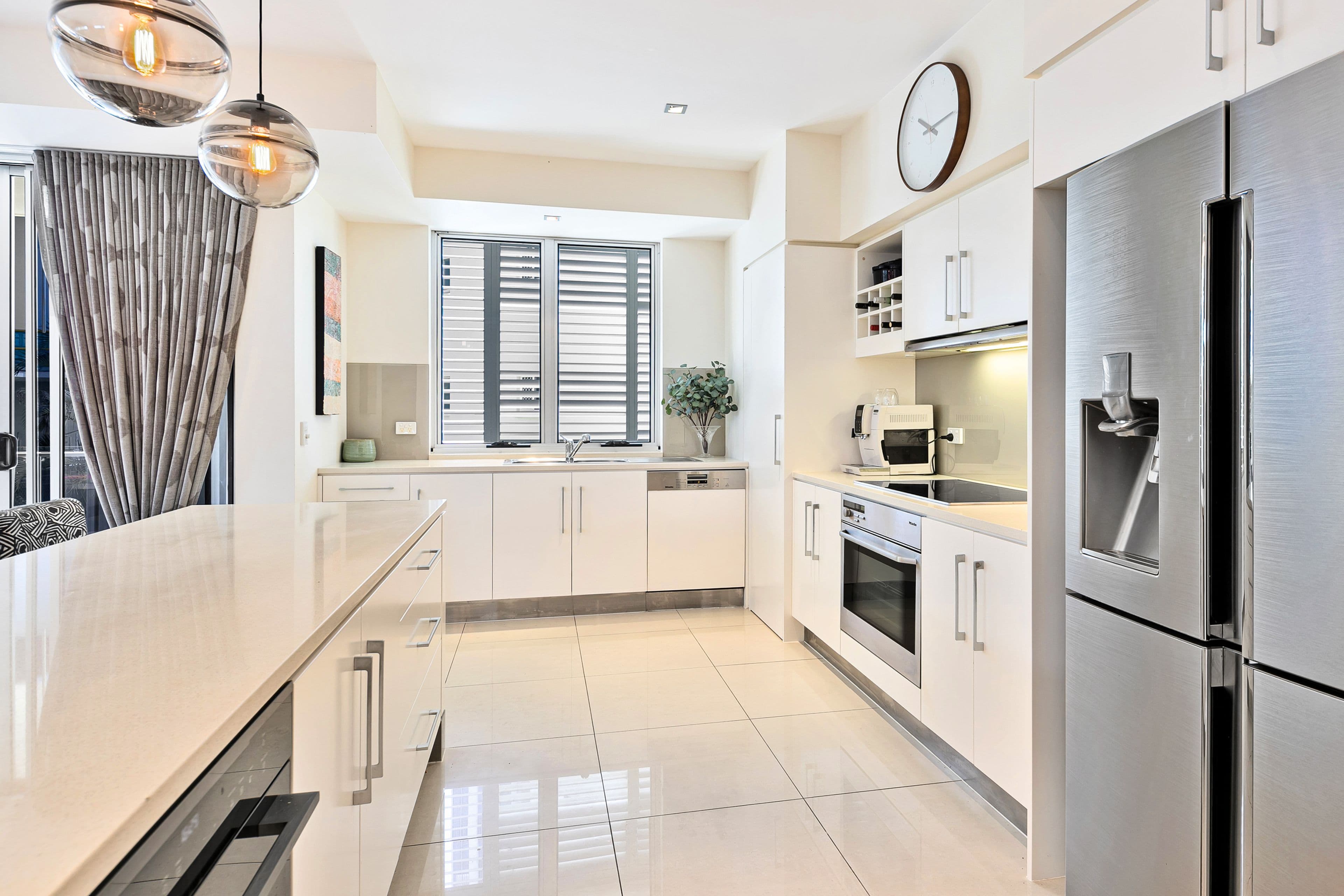 17 Anne Avenue, Broadbeach QLD 4218, Broadbeach - Thumbnail 4