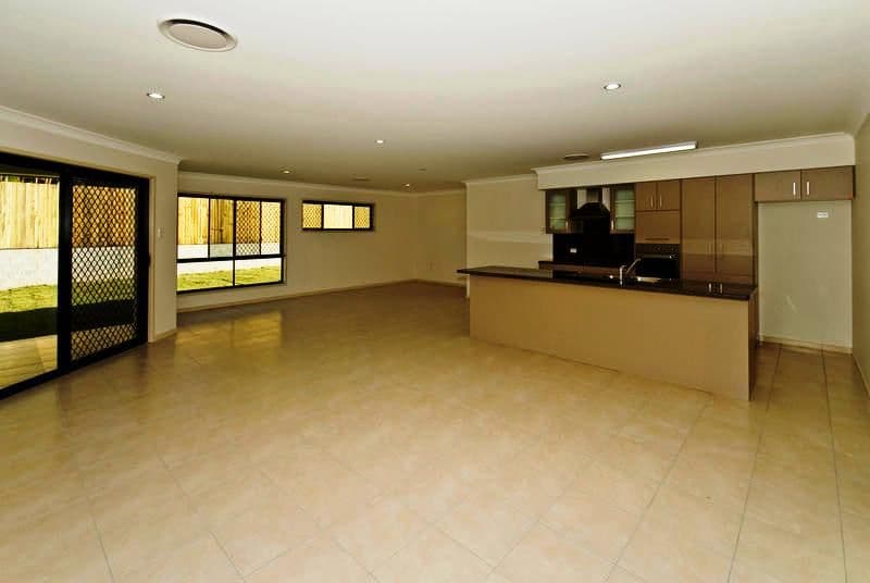 92b Shailer Road, SHAILER PARK QLD 4128, Shailer Park - Thumbnail 2