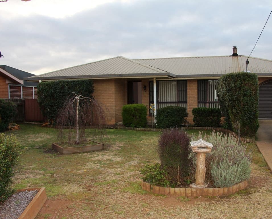 21 Youman Street, Guyra - Image 1