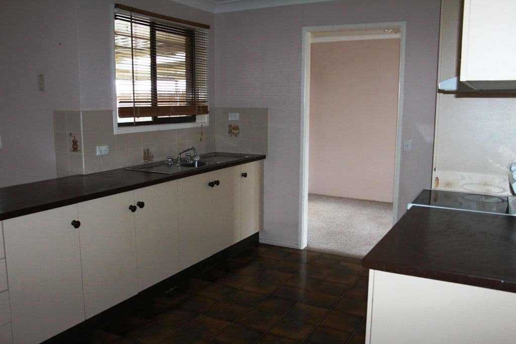 21 Youman Street, Guyra - Thumbnail 2