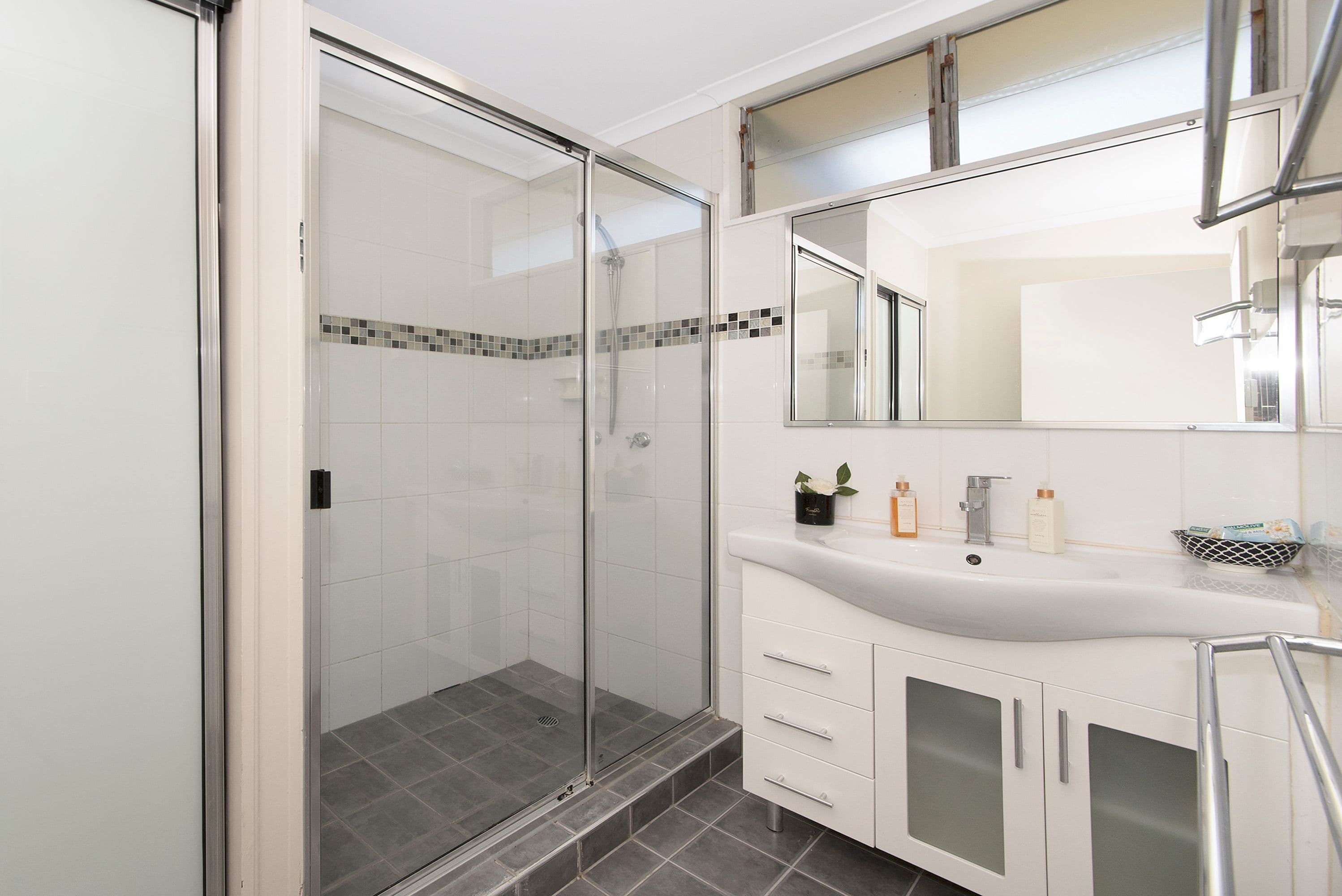 11 Paringa Street, Cranbrook QLD 4814, Cranbrook - Thumbnail 8