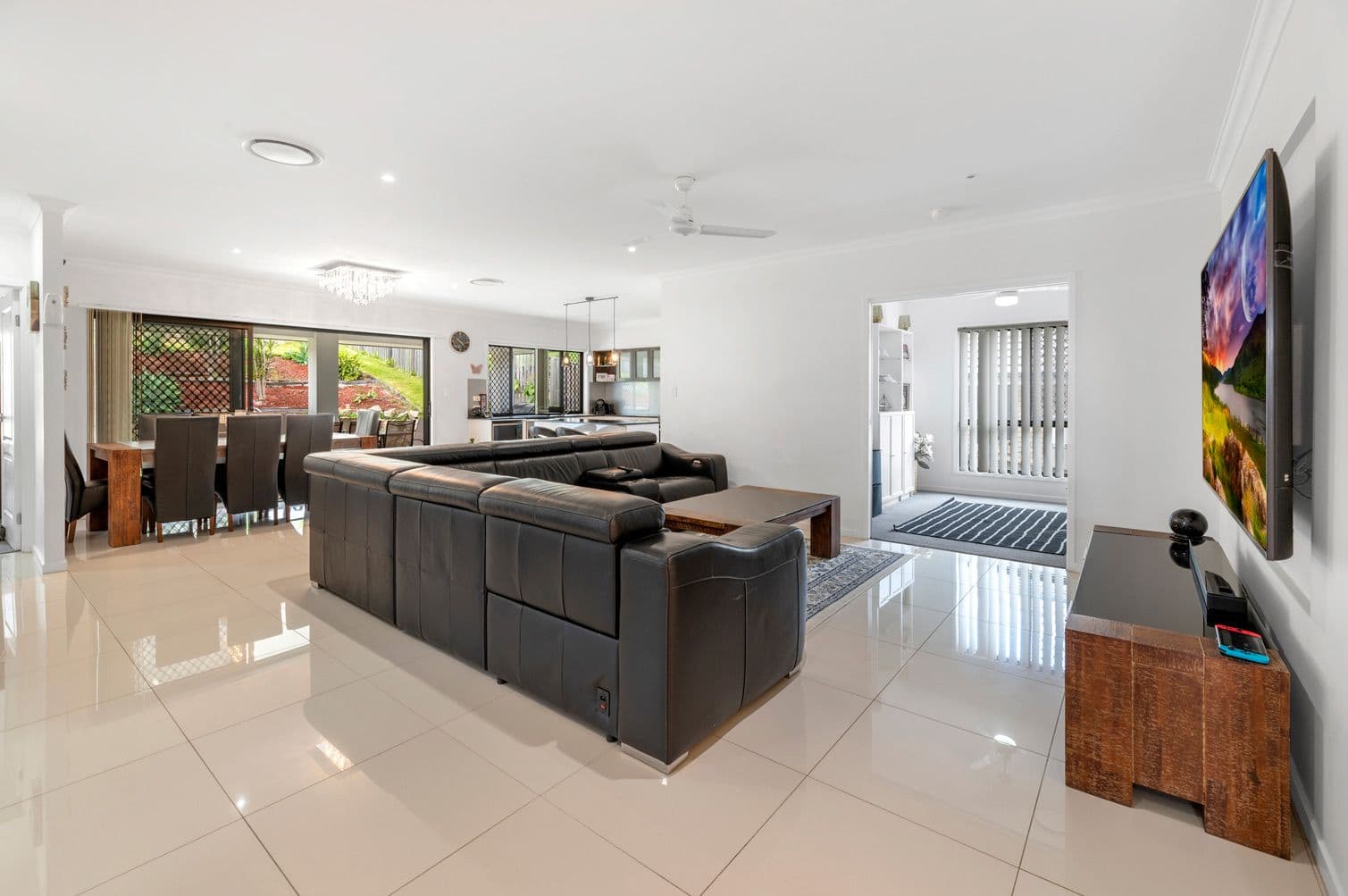 24 Meander Court, Ormeau Hills QLD 4208, Ormeau Hills - Thumbnail 7