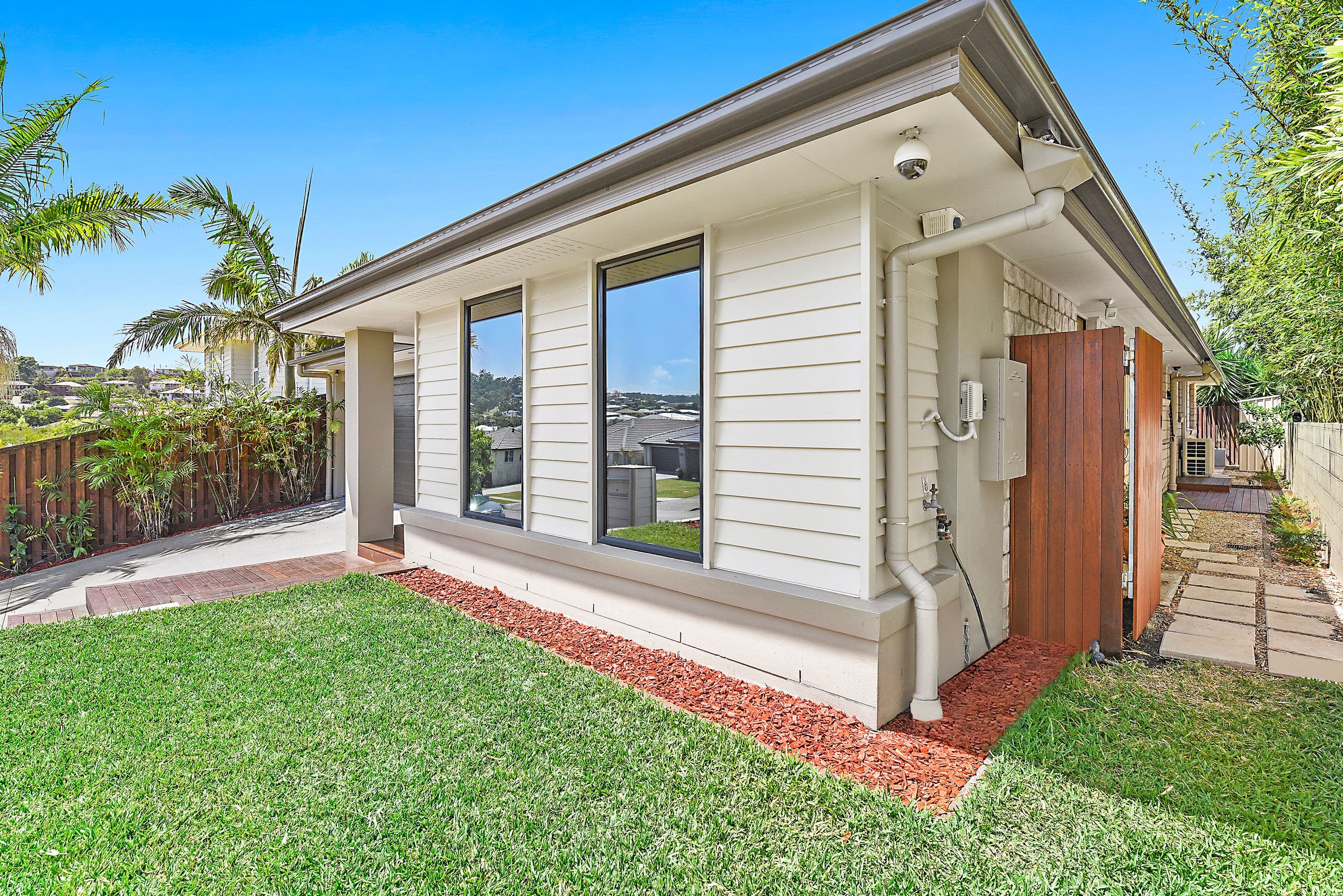 24 Ellenborough Avenue, Ormeau Hills QLD 4208, Ormeau Hills - Thumbnail 2