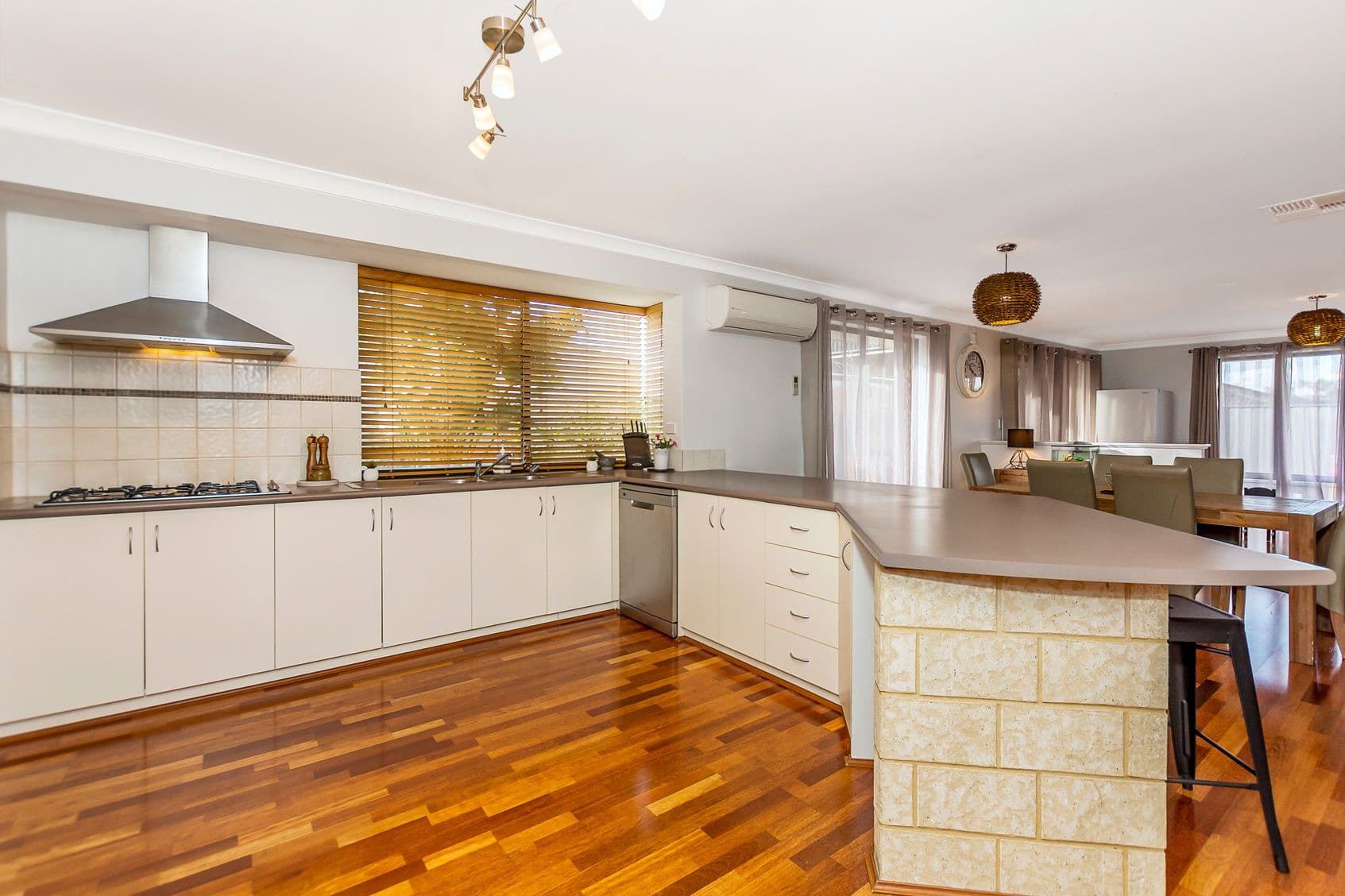 12 Birdsville Drive, Baldivis WA 6171, Baldivis - Thumbnail 4