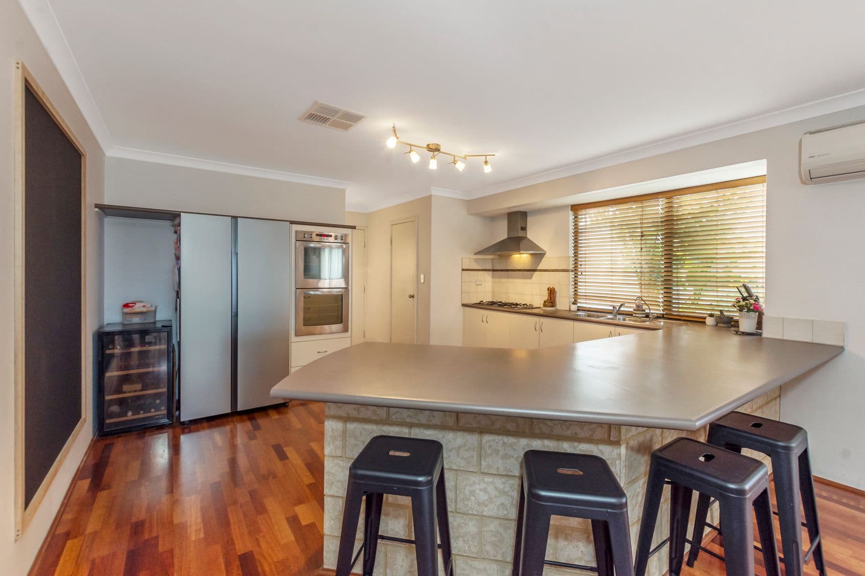 12 Birdsville Drive, Baldivis WA 6171, Baldivis - Thumbnail 5