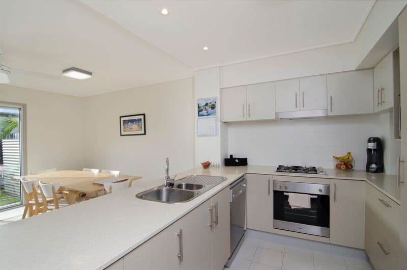 4 Border Drive North, CURRUMBIN WATERS QLD 4223, Currumbin Waters - Thumbnail 3