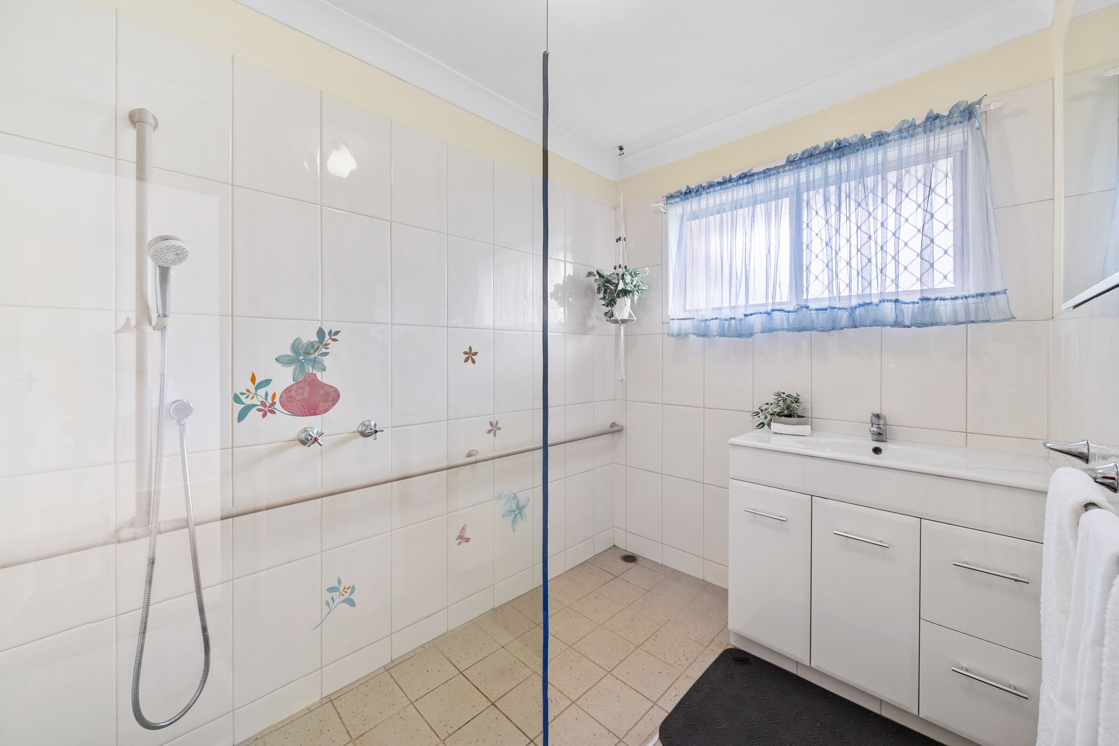 1 Lenore Crescent, Springwood QLD 4127, Springwood - Thumbnail 8