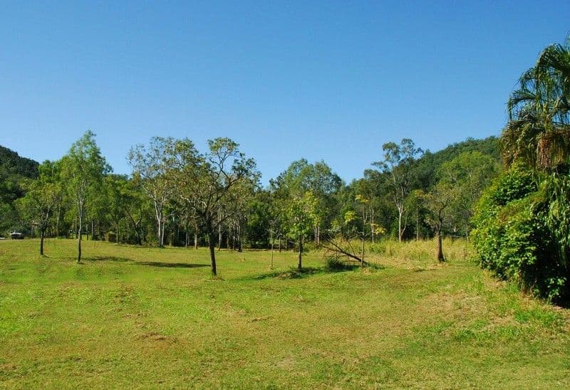 Lot 2 Paluma Road, CANNONVALE QLD 4802, Cannonvale - Thumbnail 2