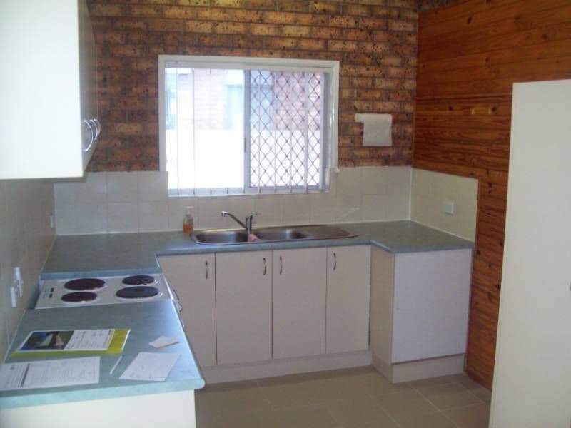 11 Brentford Road, BETHANIA QLD 4205, Bethania - Thumbnail 2