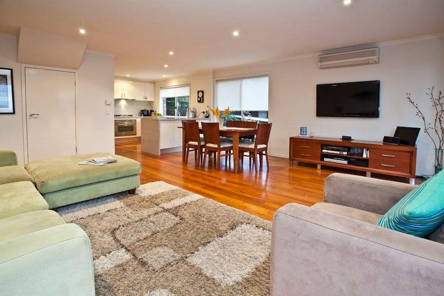 15 Heatherlea Drive, WHEELERS HILL VIC 3150, Wheelers Hill - Thumbnail 2