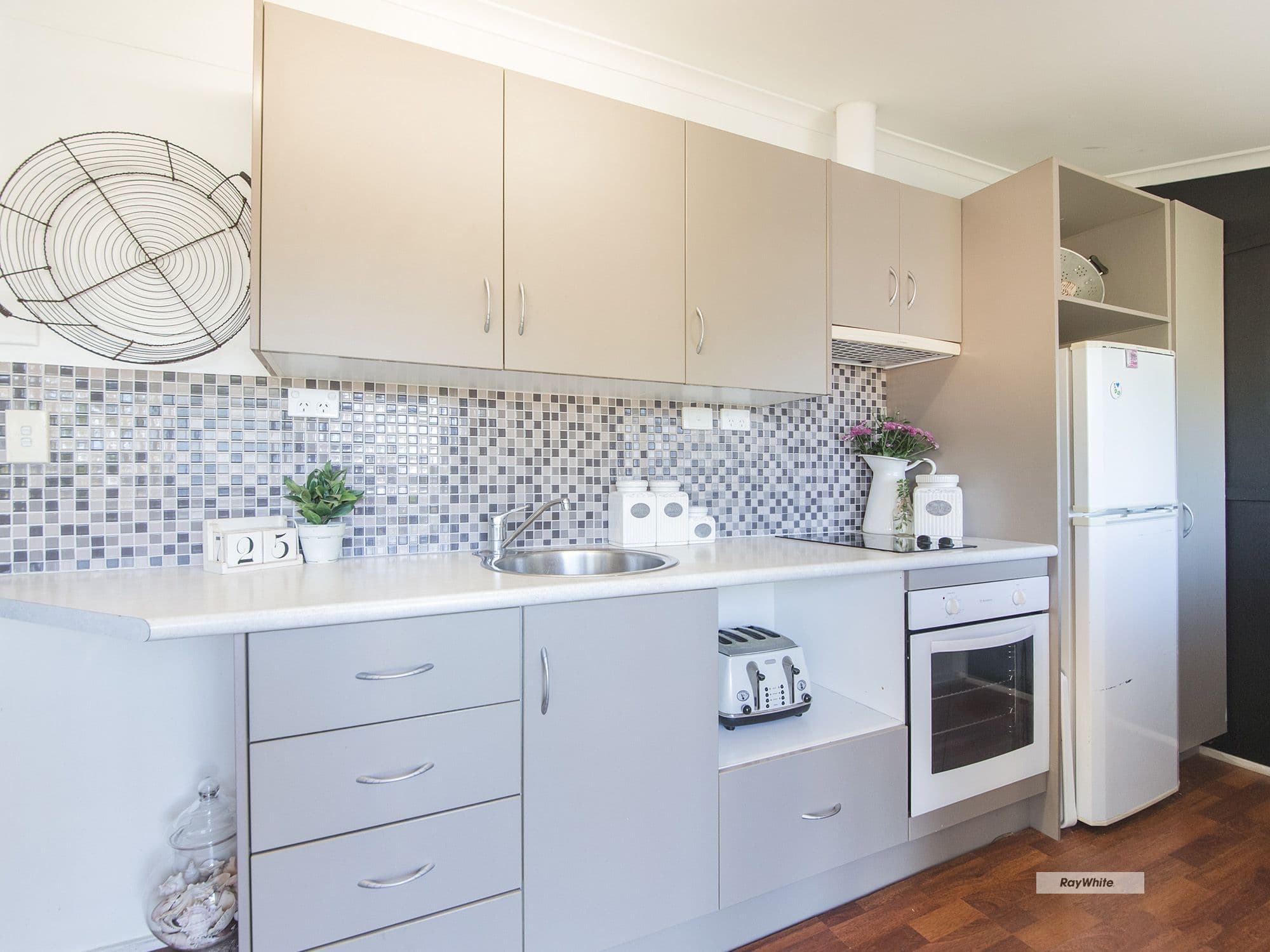 140 Denham Terrace, Allenstown QLD 4700, Allenstown - Thumbnail 6