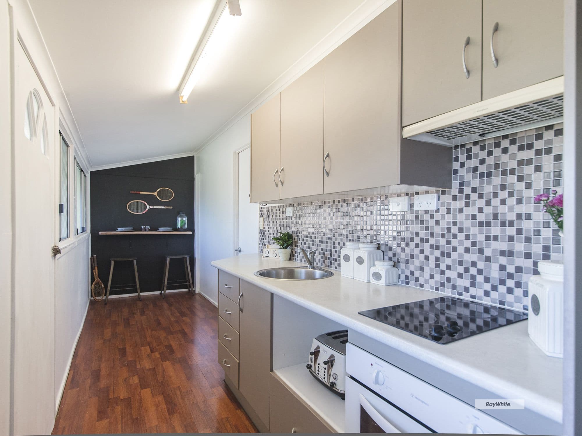 140 Denham Terrace, Allenstown QLD 4700, Allenstown - Thumbnail 7