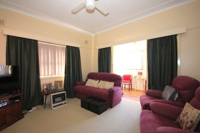 4 McMillan Street, YAGOONA NSW 2199, Yagoona - Thumbnail 2