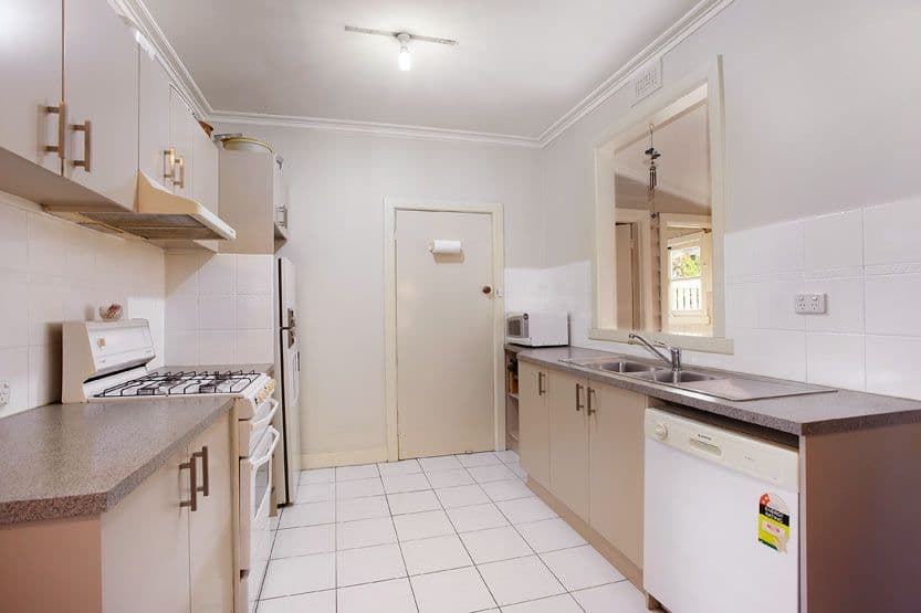 275 Rossmoyne Street, THORNBURY VIC 3071, Thornbury - Thumbnail 4
