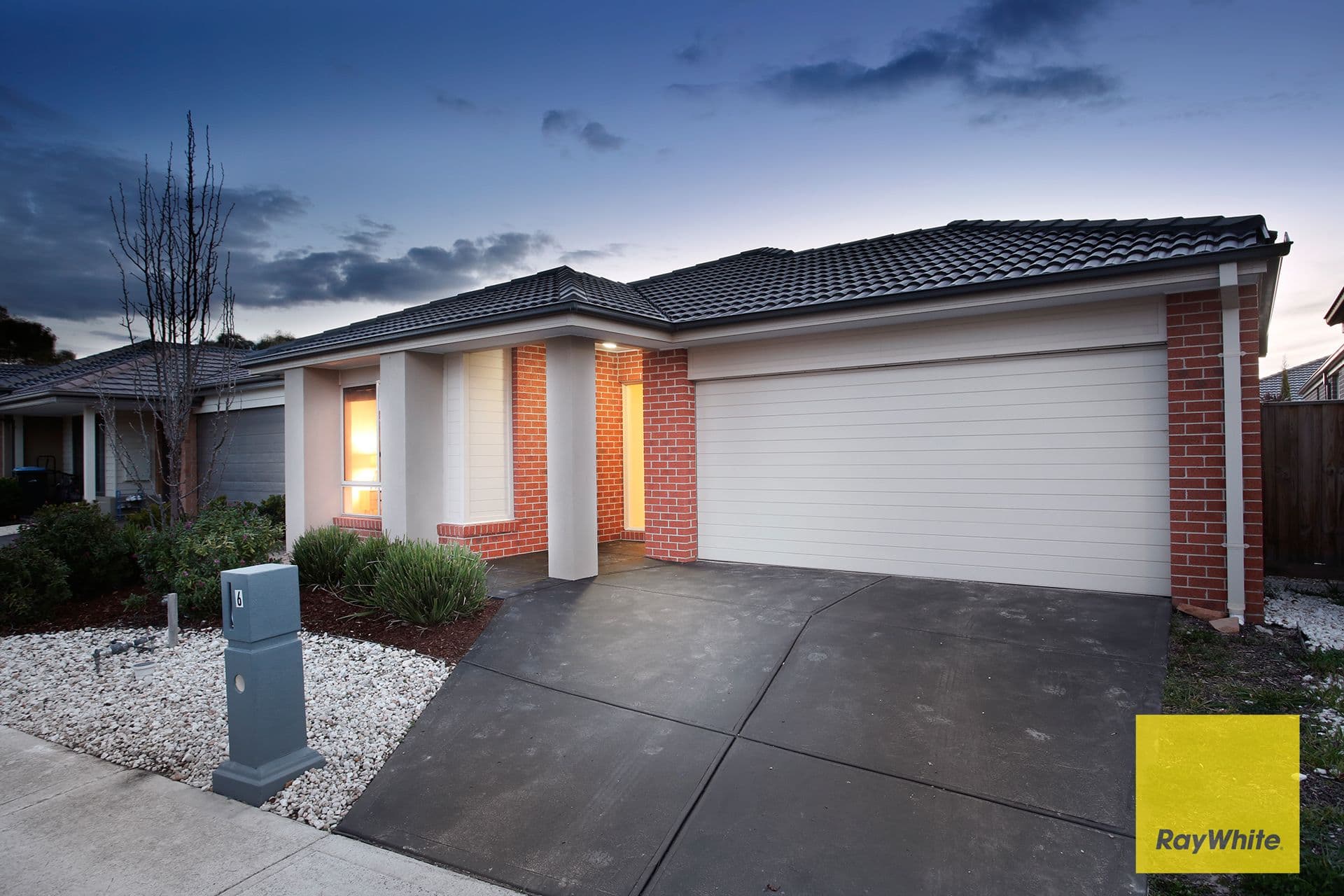 6 Airfield Grove, Point Cook VIC 3030, Point Cook - Thumbnail 2