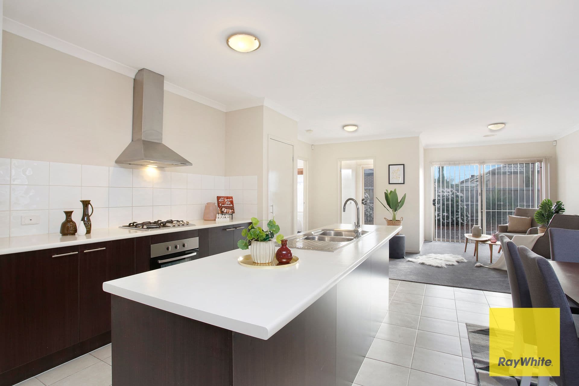6 Airfield Grove, Point Cook VIC 3030, Point Cook - Thumbnail 4