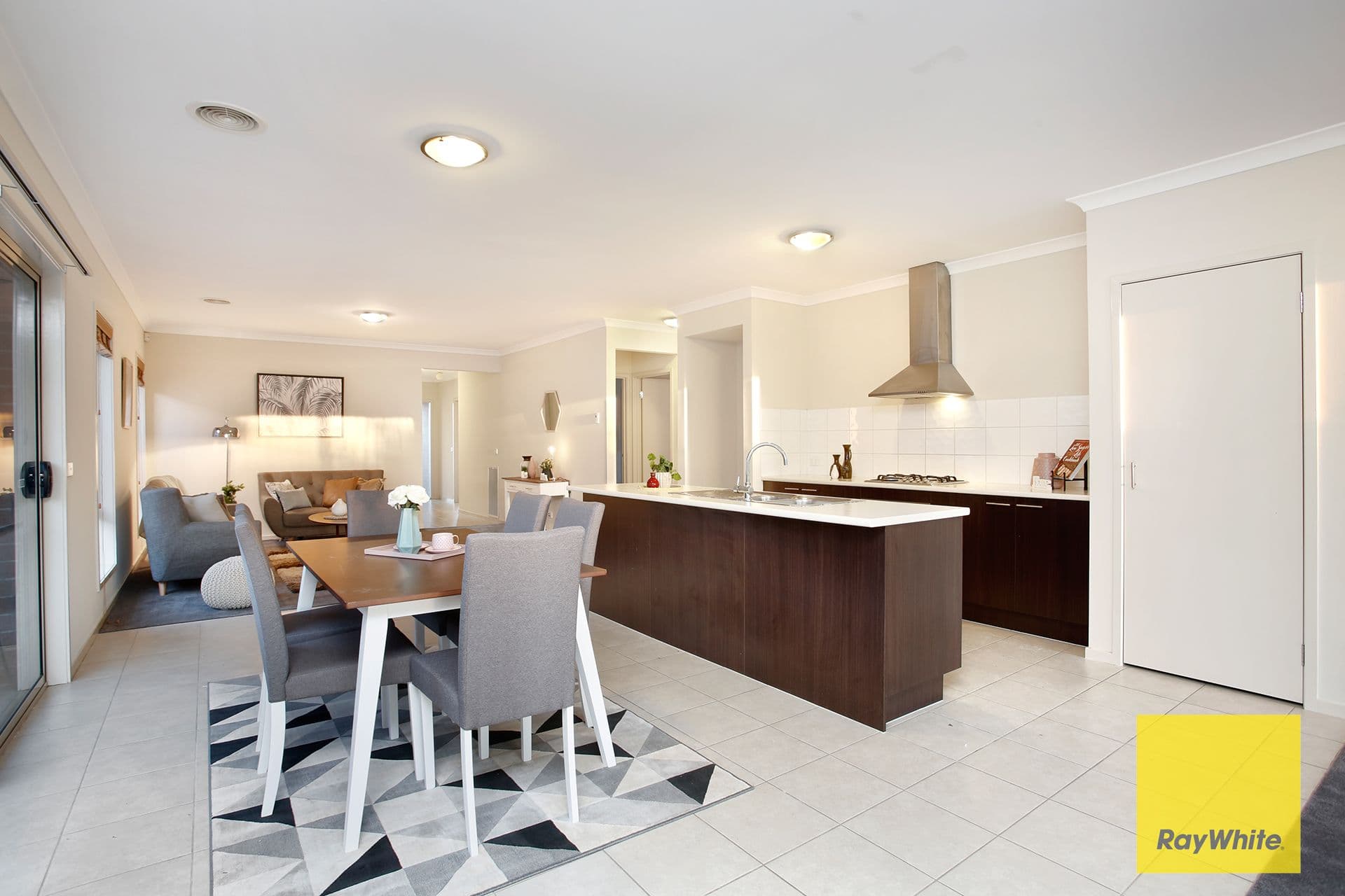 6 Airfield Grove, Point Cook VIC 3030, Point Cook - Thumbnail 7